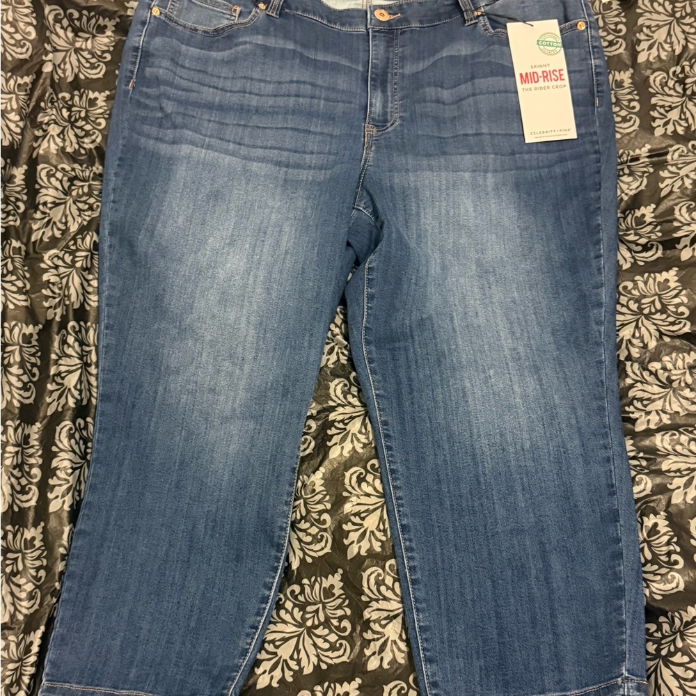 Celebrity pink jeans women’s plus size 22 skinny mid rise Medium Wash Blue denim